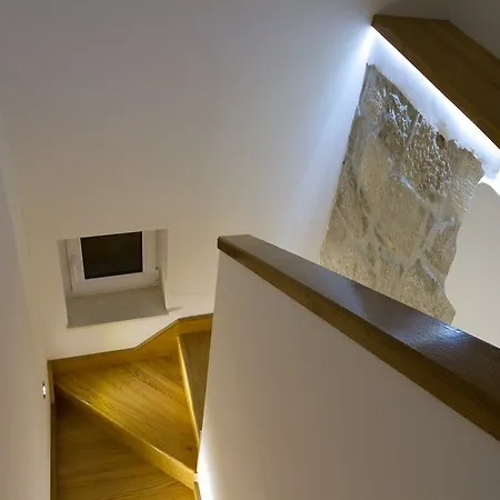Apartments & Rooms Toni