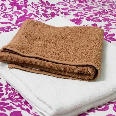 Πανσιόν & Toni Σπλιτ