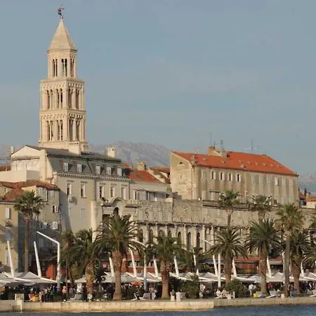 Apartments & Rooms Toni 3* Split