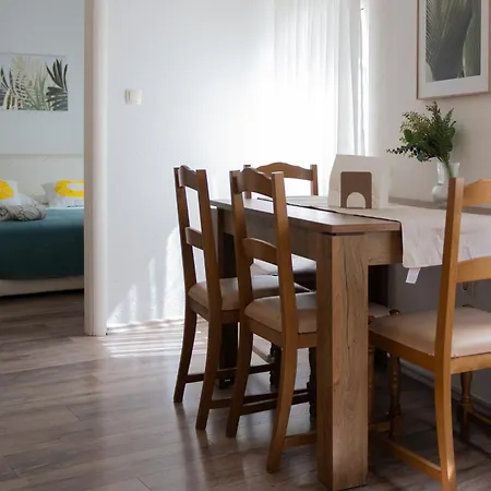 Apartments & Rooms Toni