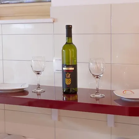 Pensionat Apartments & Rooms Toni 3*