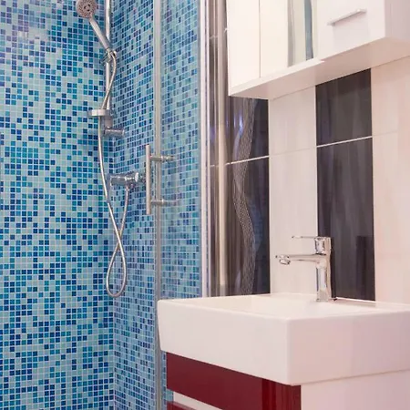 Apartments & Rooms Toni 3* Split