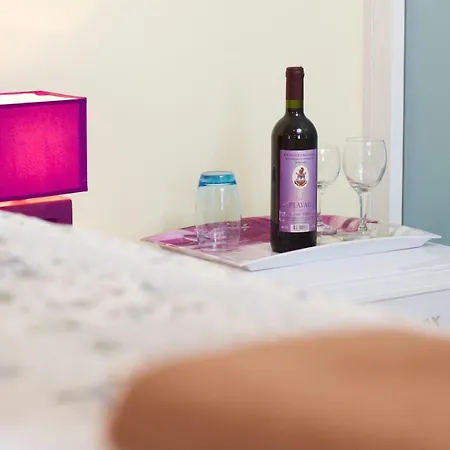 Apartments & Rooms Toni