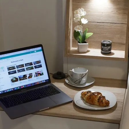 Apartments & Rooms Toni 3*