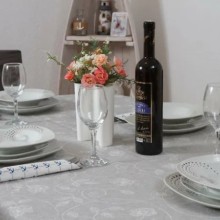 Apartments & Rooms Toni 3* Split