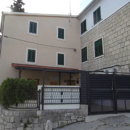 Gostinjska kuća Apartments & Rooms Toni Split