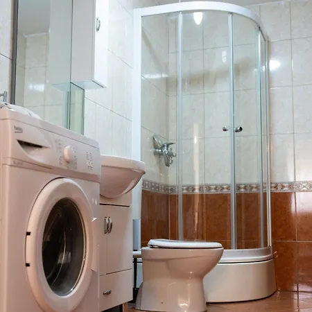 Apartments & Rooms Toni 3* Split