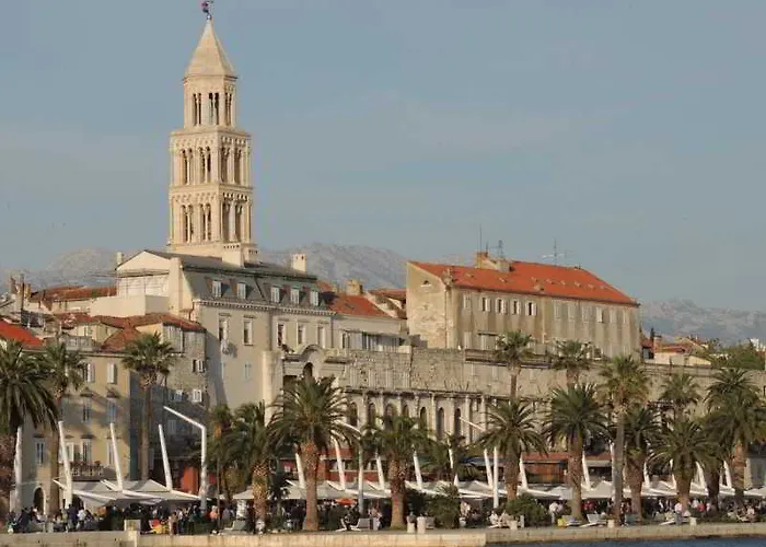 & Toni 3* Сплит