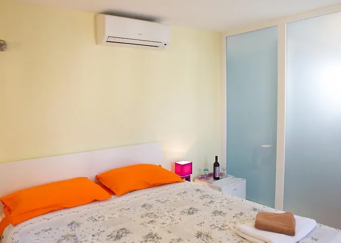 & Toni 3* Сплит