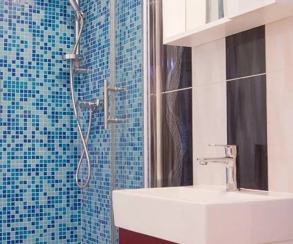 & Toni 3* Сплит